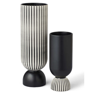 Auna Vases